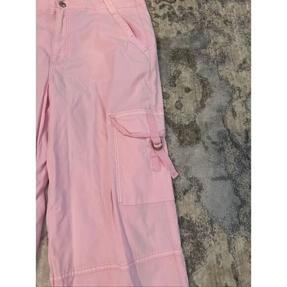American Eagle Pink Cargo Pants - Picture 4 of 6